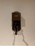 Vintage wandkoffiemolen, Ophalen