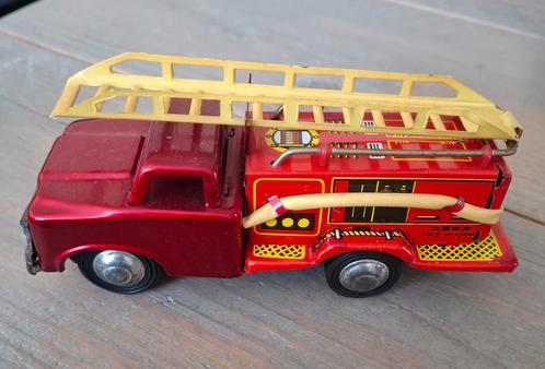 Brandweerwagen ladderwagen MF 163 blikken speelgoed oldtimer, Hobby en Vrije tijd, Modelauto's | Overige schalen, Ophalen of Verzenden