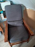 Oude Rookstoel met Stoffen Bekleding, Huis en Inrichting, Fauteuils, Ophalen, Hout, Gebruikt, Vintage