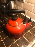 le creuset fluitketel kersenrood 2.1 liter, Huis en Inrichting, Keuken | Keukenbenodigdheden, Ophalen of Verzenden, Gebruikt