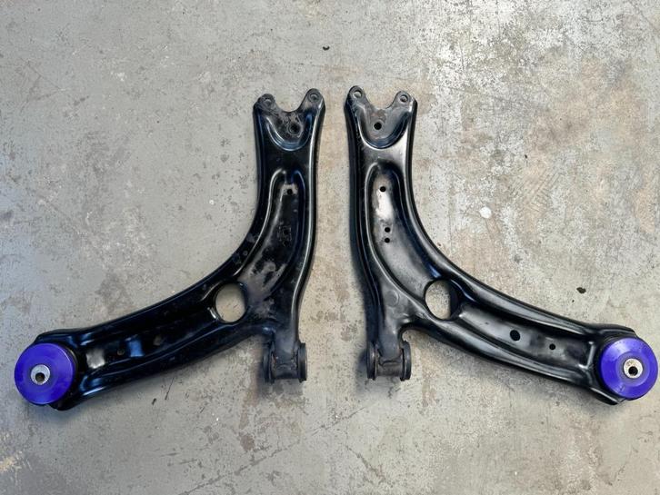 Draagarm Volkswagen Tiguan Powerflex 3Q0407151E 3Q0407152E, Auto-onderdelen, Ophanging en Onderstel, Volkswagen, Gebruikt, Ophalen of Verzenden