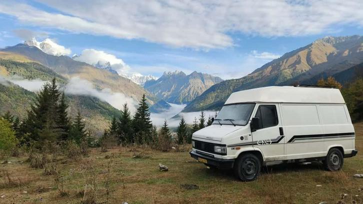 Unieke Fiat Ducato 4x4 Steyr Puch Expeditiecamper (1993), Caravans en Kamperen, Campers, Particulier, tot en met 2, Buscamper of Camperbus