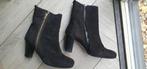 Laarsjes maat 38 zwart suede Cypres ^, Kleding | Dames, Zwart, Lage of Enkellaarzen, Ophalen of Verzenden, Gedragen