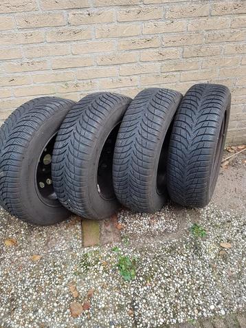 Goodyear Winterbanden 195/65R15 - Set van 4 beschikbaar voor biedingen
