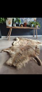 Rendierhuid rendiervacht 2 stuks circa 1.45 m x 1.20 m, Ophalen, Zo goed als nieuw