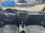 Volkswagen Tiguan 1.5 TSI Highline LED ACC Pano Lane Carplay, Auto's, Automaat, 15 km/l, Zwart, 4 cilinders