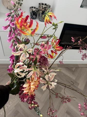 Silka kunstbloeemen beschikbaar voor biedingen