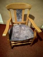 Armleuningstoel met een stevige zit, Huis en Inrichting, Stoelen, Ophalen, Hout, Gebruikt, Overige kleuren