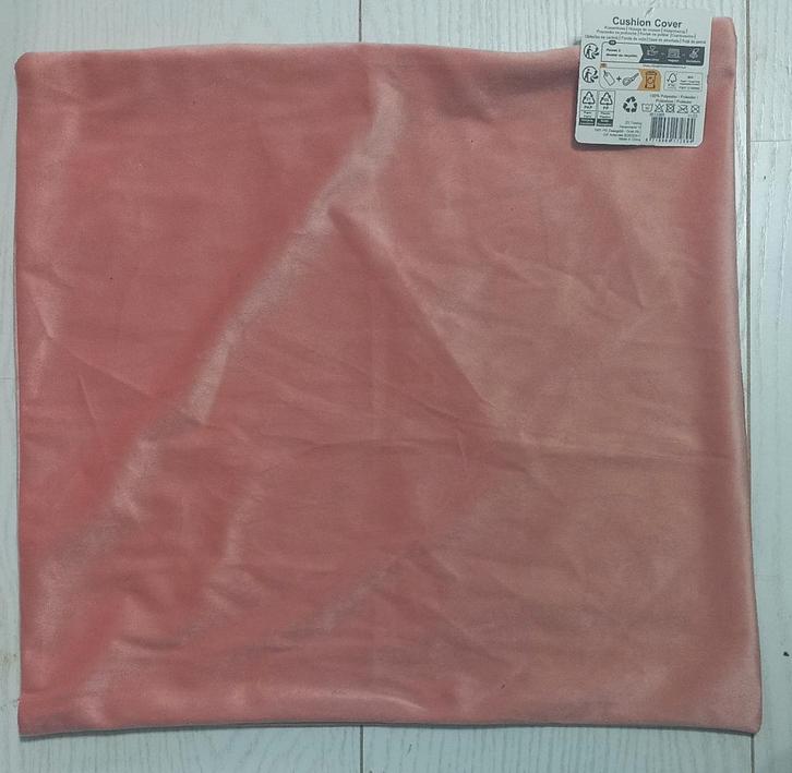 Zalmroze kussenhoes *nieuw met kaartje*, Huis en Inrichting, Woonaccessoires | Kussens, Nieuw, Roze, Vierkant, Ophalen of Verzenden