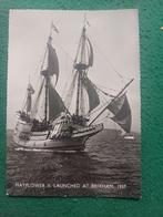 Foto ansichtkaart MAYFLOWER II, LAUNCHED AT BRIXHAM, 1957, Ophalen of Verzenden, 1940 tot 1960, Ongelopen, Voertuig