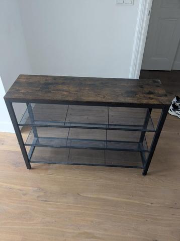Shoe rack / Schoenenrekken beschikbaar voor biedingen