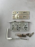 30 x complete slotenset, Doe-het-zelf en Verbouw, Hang- en Sluitwerk, Ophalen of Verzenden, Gebruikt, Slot