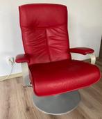 Comfortabele rode fauteuil, Huis en Inrichting, Fauteuils, Ophalen, Zo goed als nieuw, Leer, 50 tot 75 cm