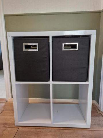 Wit kastje met 2 opbergboxen
