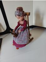 Leuke oude pop op schommelstoel,46 hoog., Verzamelen, Poppenhuizen en Toebehoren, Ophalen, Gebruikt