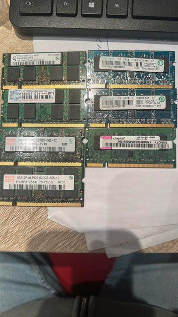 7 x 1GB DDR2 Ram geheugen beschikbaar voor biedingen