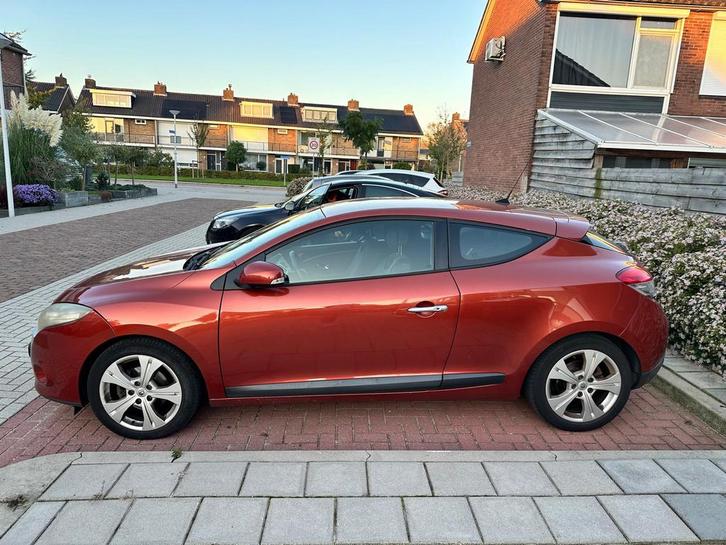 Renault Mégane 1.6 16V 81KW Coupe 2009, Auto's, Renault, Bedrijf, Mégane, ABS, Adaptive Cruise Control, Airbags, Airconditioning