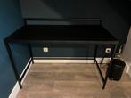 Bureau zwart met stalen onderstel, Huis en Inrichting, Bureaus, Ophalen of Verzenden, Zo goed als nieuw