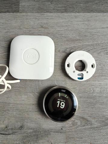 Google Nest Learning Thermostaat V3 versie 3 generatie 3  beschikbaar voor biedingen