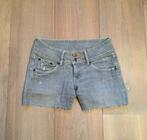 Pepe Jeans: korte grijze jeans/korte broek; scratches; small, Kort, Ophalen of Verzenden, Maat 36 (S), Grijs