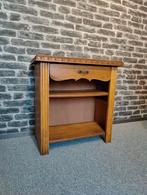 Handige kleine houten  kast met lade 70x66cm, Antiek en Kunst, Ophalen
