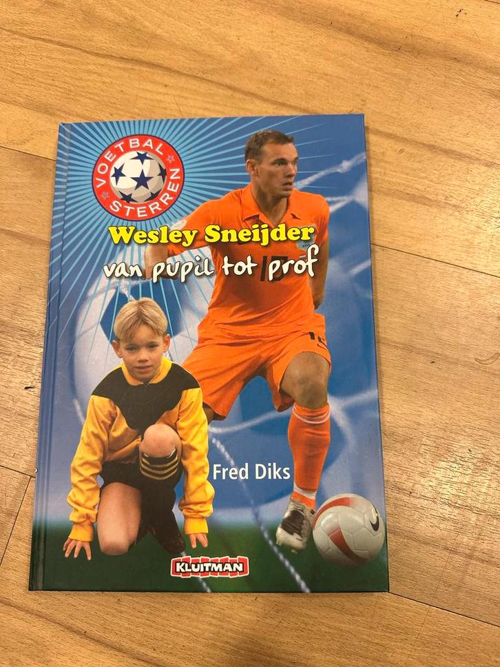 Wesley Sneijder: Van pupil tot prof, Boeken, Sportboeken, Zo goed als nieuw, Balsport, Ophalen of Verzenden