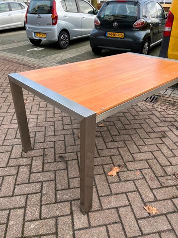 160-90 76 hoog. Esprit Eettafel beschikbaar voor biedingen