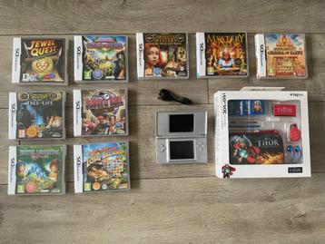Nintendo DS Lite Grijs + Oplader - Hoesje & Stylus + Spellen beschikbaar voor biedingen