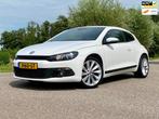 Volkswagen Scirocco 1.4 TSI Highline Plus Sport Automaat NAV, Auto's, Volkswagen, Gebruikt, Zwart, 4 cilinders, 4 stoelen