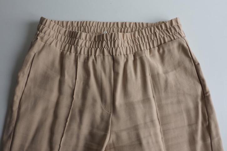 Yaya broek 38, Kleding | Dames, Broeken en Pantalons, Zo goed als nieuw, Maat 38/40 (M), Beige, Lang, Ophalen of Verzenden