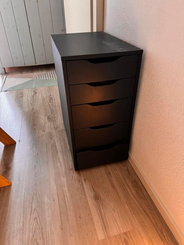 Donkerblauwe IKEA Ladekast (2x), Huis en Inrichting, Kasten | Kledingkasten, Zo goed als nieuw, 100 tot 150 cm, Minder dan 50 cm