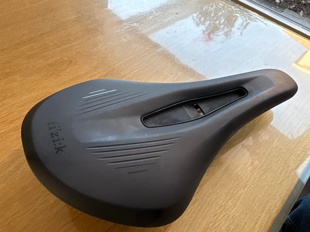 Fizik Vento Argo X5 - zo goed als nieuw, Fietsen en Brommers, Fietsonderdelen, Zo goed als nieuw, Zadel, Ophalen