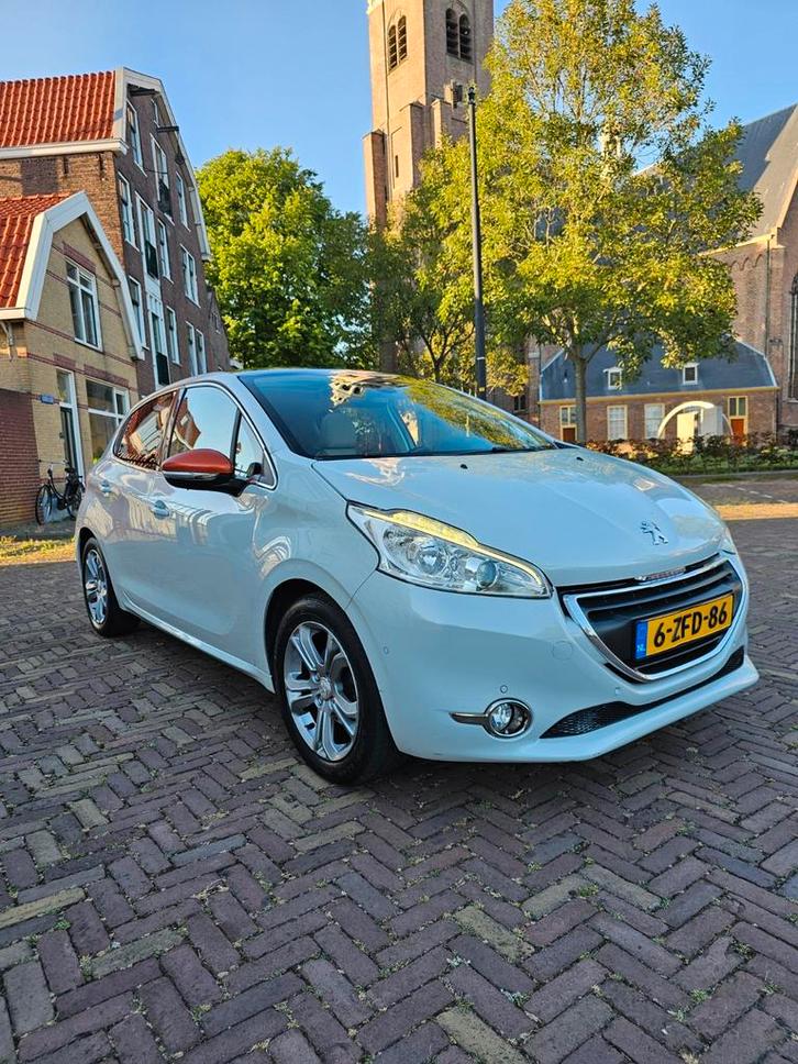 Peugeot 208 1.2 Nieuwe APK, automaat, NAP, Auto's, Peugeot, Particulier, Benzine, A, Hatchback, Automaat, Origineel Nederlands