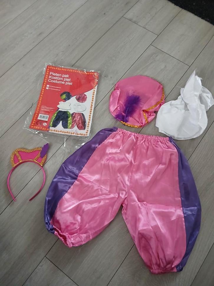 Nieuwe en zo goed als nieuwe sint spullen, Diversen, Sinterklaas, Zo goed als nieuw, Ophalen of Verzenden