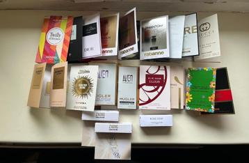 Set van 21 parfum proefjes samples designer beschikbaar voor biedingen