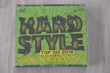  	 HARDSTYLE TOP 100 == 2019 == 2CDbox 100 geweldige nummers beschikbaar voor biedingen