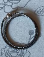 Pandora zilverkleurige armband van leer in nieuwstaat. 37cm, Sieraden, Tassen en Uiterlijk, Armbanden, Verzenden, Zo goed als nieuw