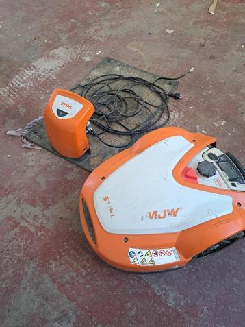 Stihl i mow robotmaaier 5000m2 goede staat!️ beschikbaar voor biedingen