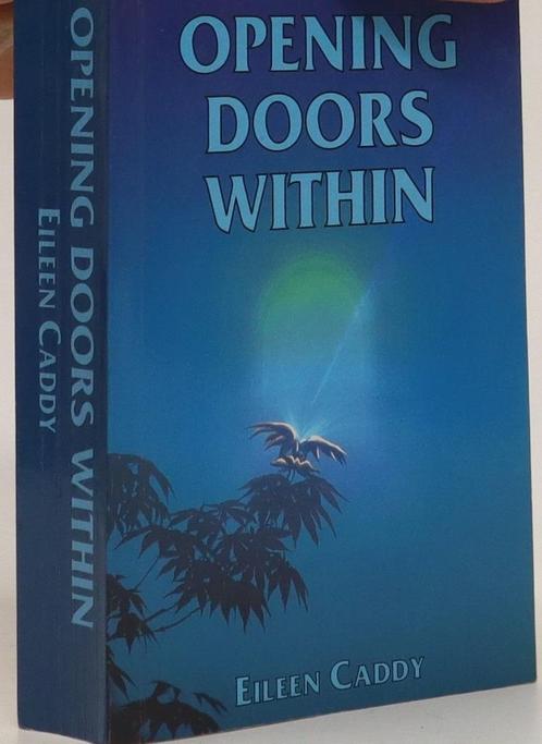 Eileen Caddy Opening doors within, Boeken, Esoterie en Spiritualiteit, Nieuw, Ophalen of Verzenden