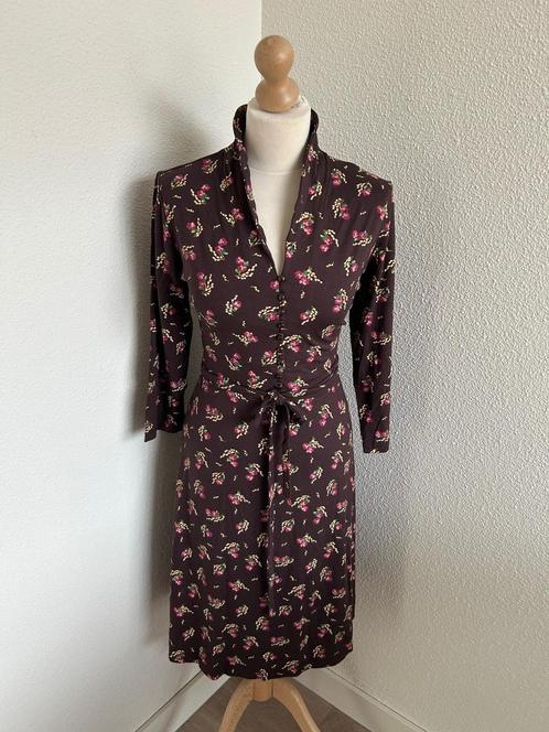 King Louie maat L bruine bloemetjes emmy jurk 2275, Kleding | Dames, Jurken, Zo goed als nieuw, Maat 42/44 (L), Bruin, Knielengte