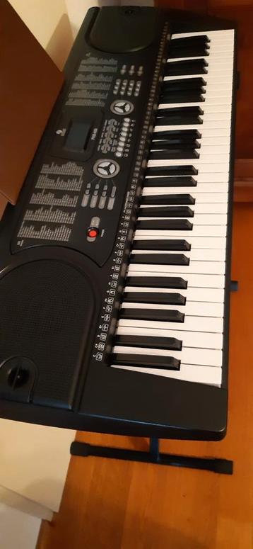 Keyboard Fazley  beschikbaar voor biedingen