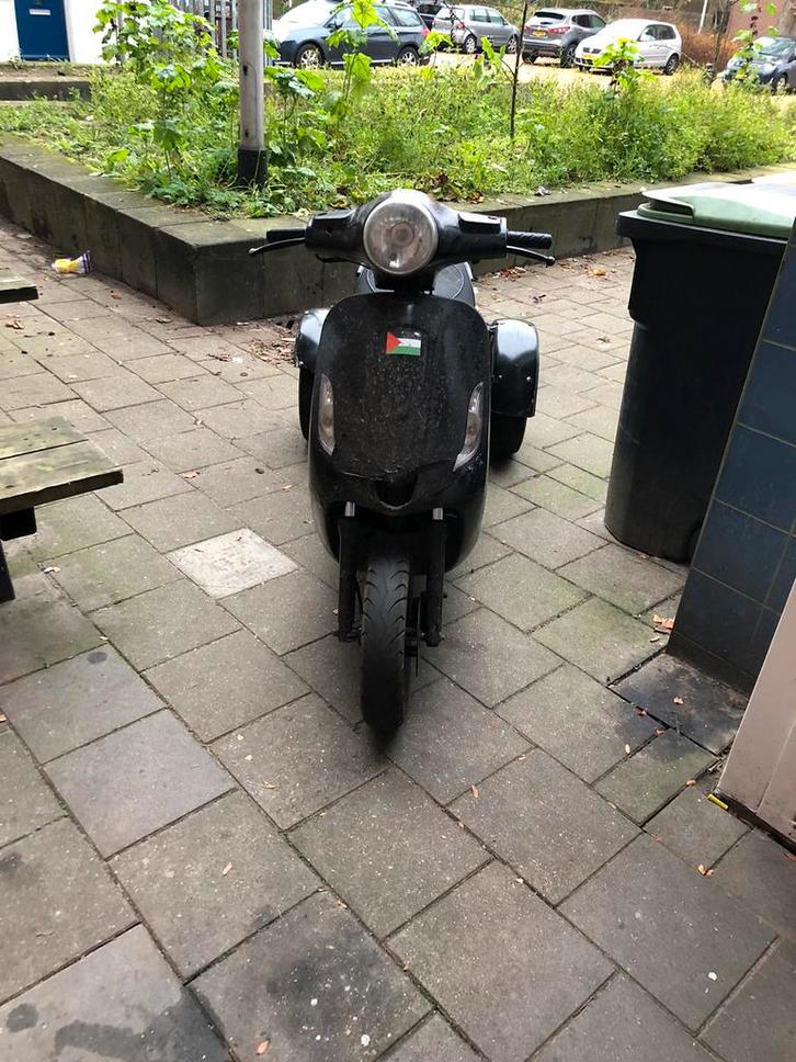 Scooter 3 wielen 4takt, Fietsen en Brommers, Snorfietsen en Snorscooters, Zo goed als nieuw, Overige merken, Benzine, Ophalen