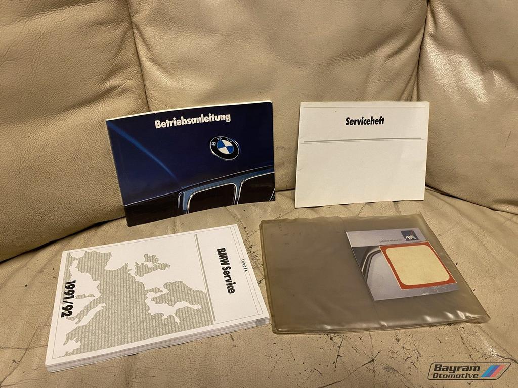 Bmw E34 handleiding set onderhoudsmap onderhoudsboek 5-serie, Auto-onderdelen, Dashboard en Schakelaars, BMW, Gebruikt, Ophalen of Verzenden