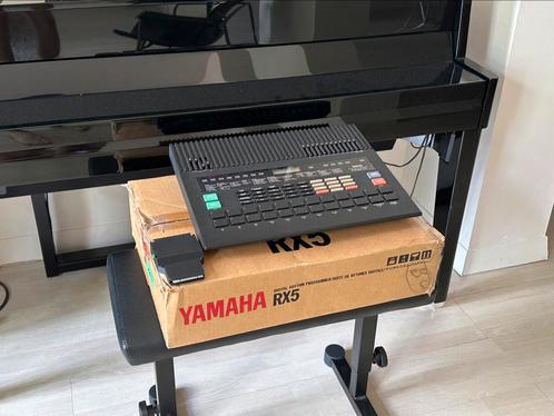 Yamaha RX5 in nieuwstaat met usb cartridge, Muziek en Instrumenten, Drumcomputers, Zo goed als nieuw, Roland, Ophalen of Verzenden