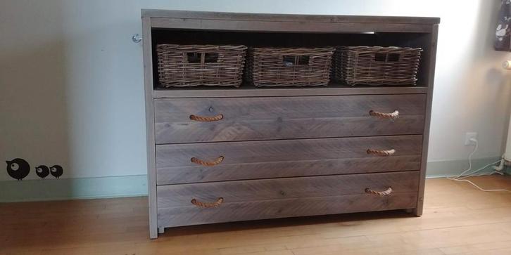 Fijne ladekast / commode met veel ruimte, Huis en Inrichting, Kasten | Dressoirs, Zo goed als nieuw, 100 tot 150 cm, 50 tot 75 cm