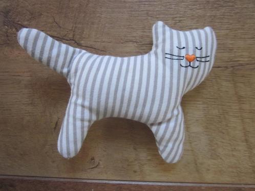 Hema beige-wit gestreept jersey poes-kat knuffel rammelaar, Kinderen en Baby's, Speelgoed | Knuffels en Pluche, Zo goed als nieuw