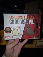 Exploding Kittens: Good vs Evil - Kaartspel, Vijf spelers of meer, Ophalen of Verzenden, Zo goed als nieuw, Exploding Kittens LLC