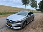 Mercedes-Benz A-Klasse A180 1.6 Blue Efficiency 2015 Grijs, Auto's, Voorwielaandrijving, 65 €/maand, Zwart, 4 cilinders