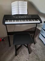 Leuke keyboard met bankje en muziek boekje en handleiding, Muziek en Instrumenten, Keyboards, Ophalen of Verzenden, Zo goed als nieuw