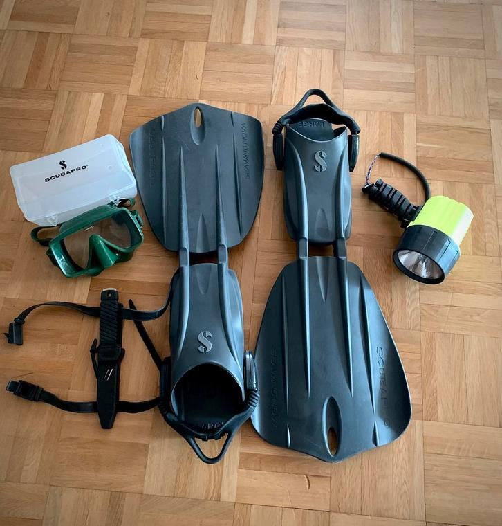 Complete en goed onderhouden Duikset, Watersport en Boten, Duiken, Zo goed als nieuw, Duikpak, Ophalen